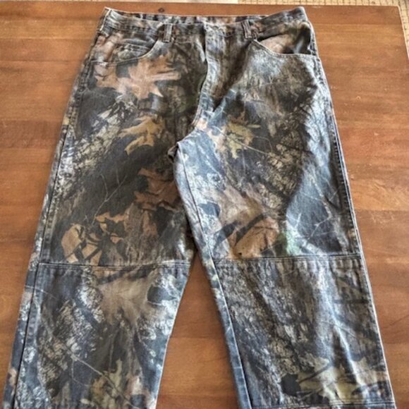Wrangler Pro Gear Camo Camouflage Jeans Cut Off Capris Mens Size 36 w/20" Inseam - Picture 1 of 7